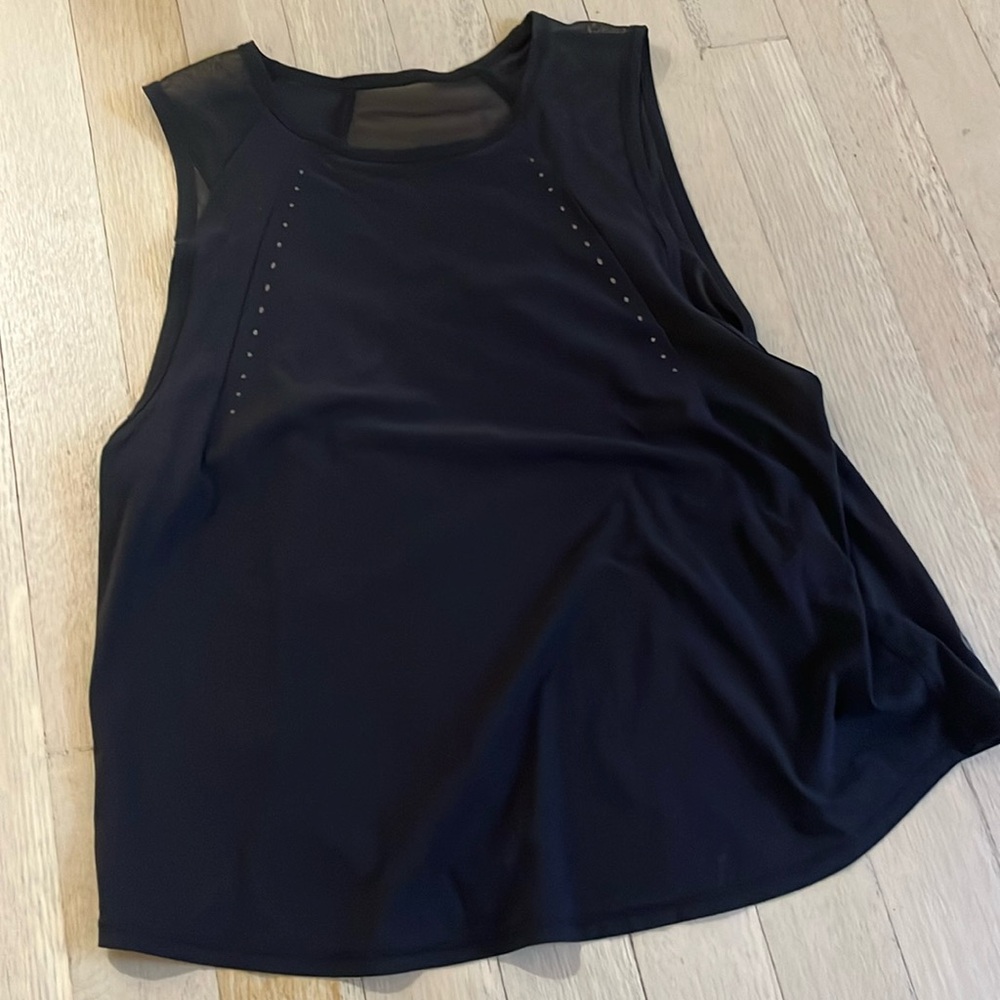 Lululemon black tank top size 2